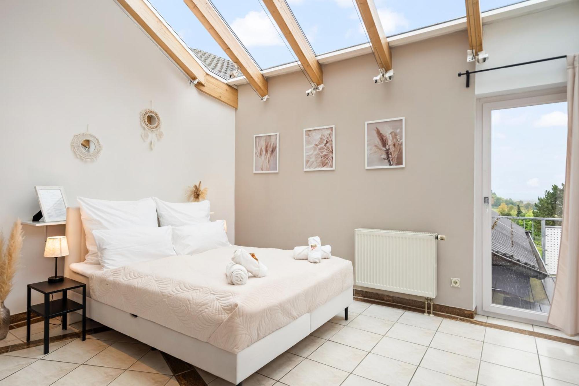Stadtoase Fulda Mit Flair - Whirlpool, Balkon, 2Xparkplaetze, Highspeed Wlan Exterior foto